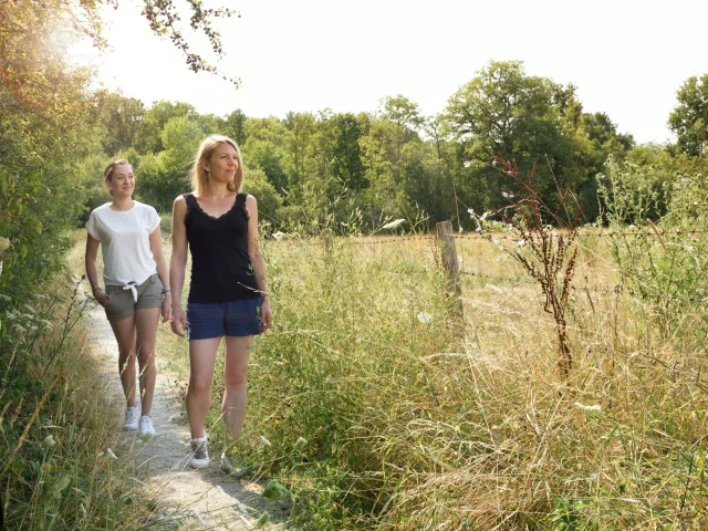 Wandeling naar de Outines vijvers