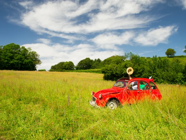 2CV-voiture-Ivonne-Wierink-Canva.jpg