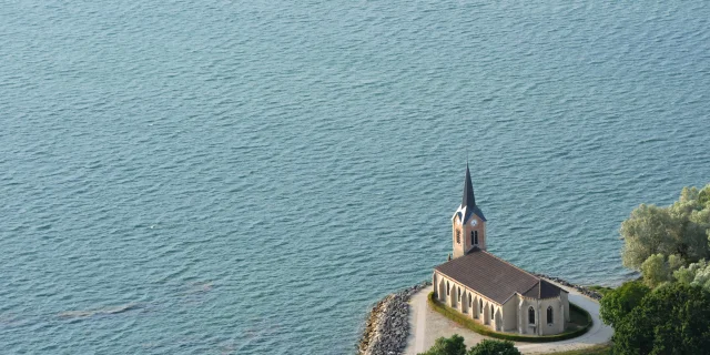 vue aérienne église champaubert