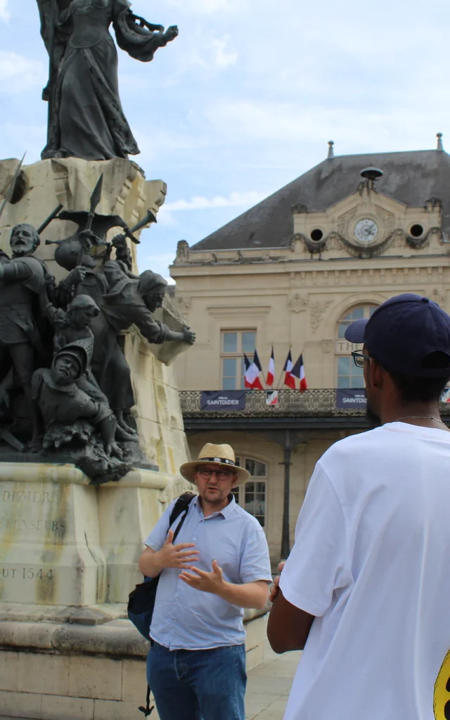 Guide conférencier