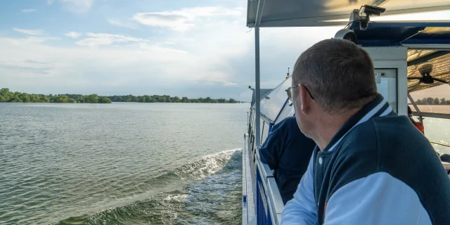 bateau-promenade-lac-du-der-4runners.jpg