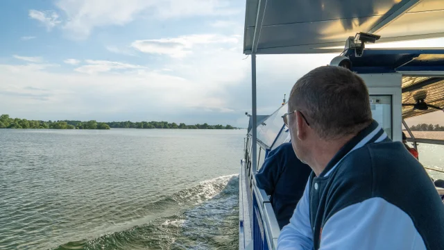 bateau-promenade-lac-du-der-4runners.jpg