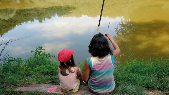 enfants-peche-etang.png