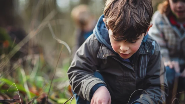 Enfant Découverte de la Nature