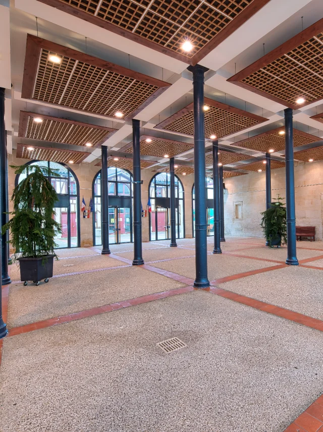 Intérieur de la Halle au Blé à Montier-en-Der